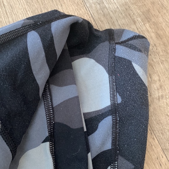 PINK Black/Grey Camo Stretch Leggings GUC L - Picture 7 of 7